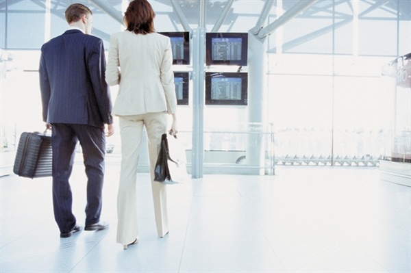 How to Reduce Corporate Travel Costs Without Compromising Productivity
