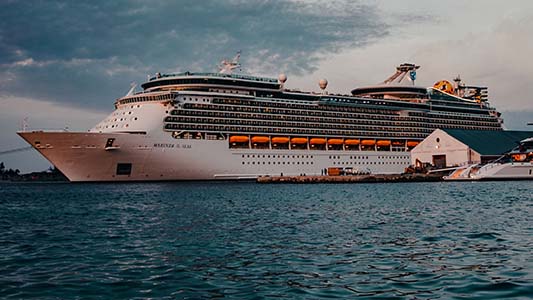 Cruise ship